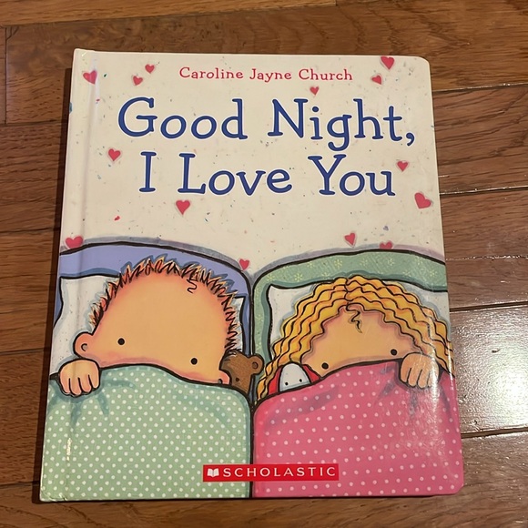 2 Book bundle -pair of Scholastic kids books about how much we love our littles - Picture 4 of 6